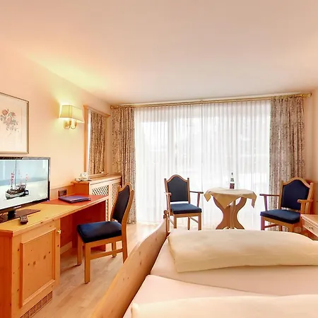 Hotel Resi Von Der Post 3*